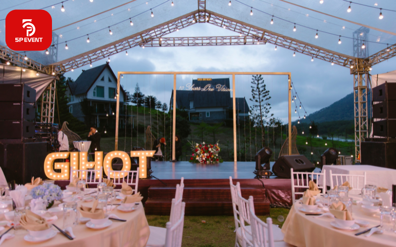 đơn vị tổ chức tiệc tất niên