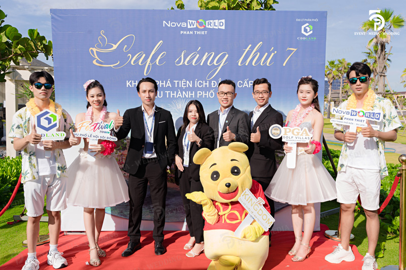 sự kiện khai trương
