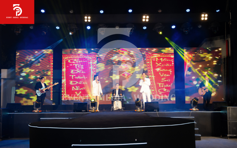 ý tưởng tổ chức tiệc cuối năm