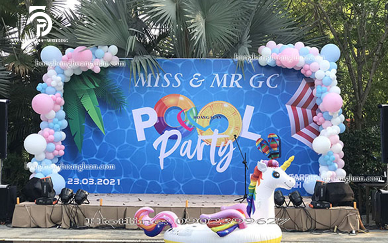 kịch bản pool party