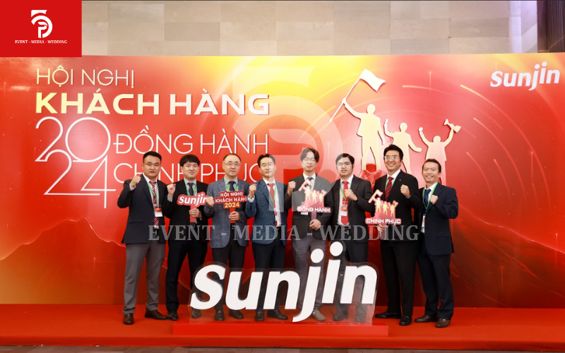 HỘI NGHỊ KHÁCH HÀNG LÀ GÌ? QUY TRÌNH TỔ CHỨC CHUYÊN NGHIỆP VÀ HIỆU QUẢ