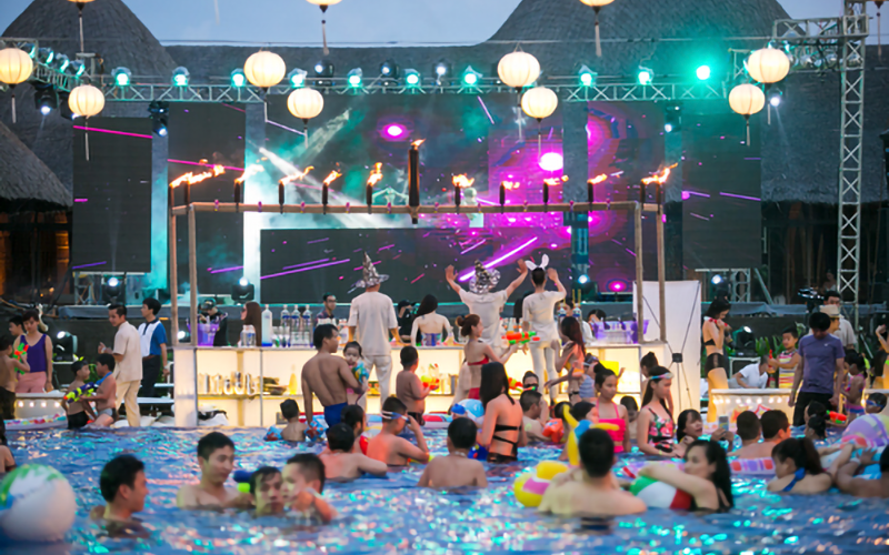 TỔ CHỨC POOL PARTY SÀI GÒN: CỰC SUNG